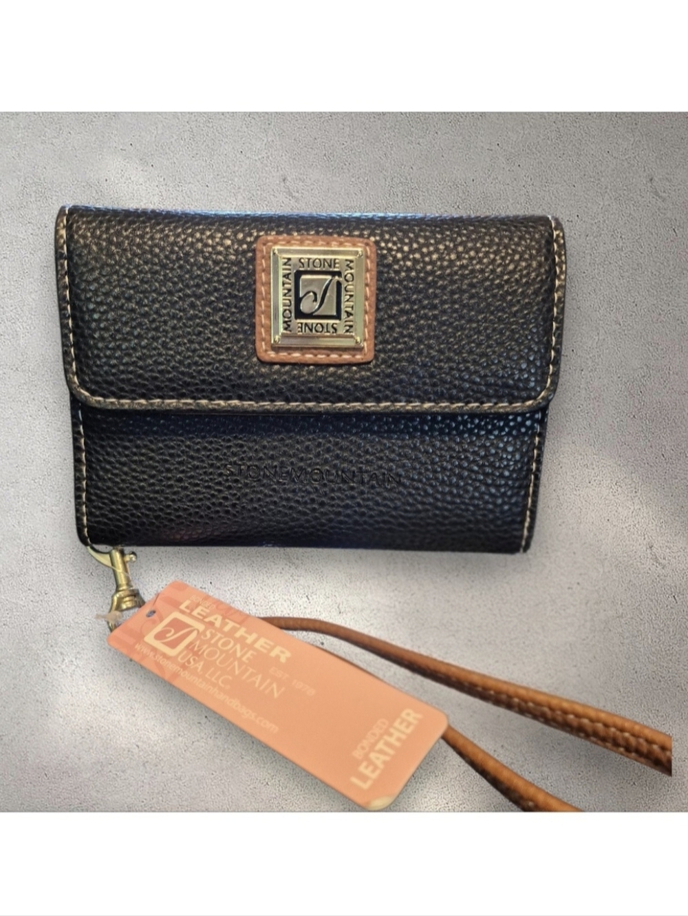 Stone Mountain Cornell Small Trifold Wallet in black pebbled leather